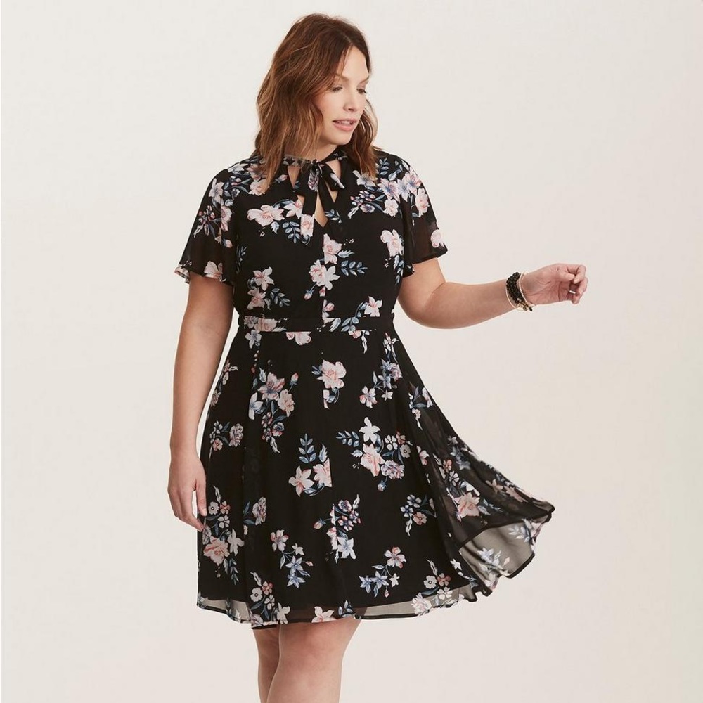 Torrid floral midi dress